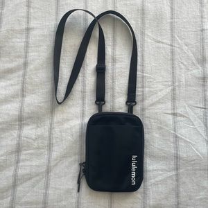 Lululemon crossbody